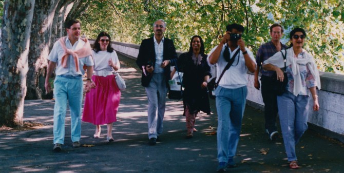 Strolling down the banks of the Tiber